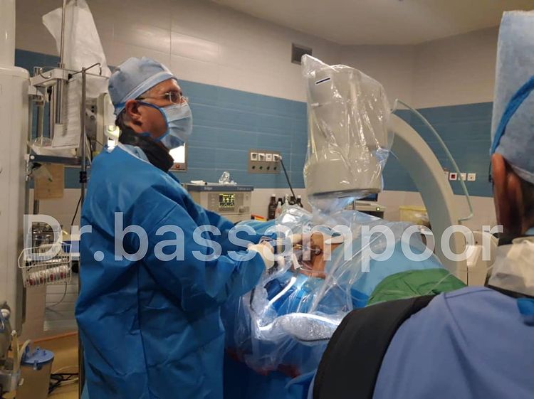 برگذاری دوره آموزشی جراحی آندوسکوپی دیسک کمر توسط دکتر بصام پور