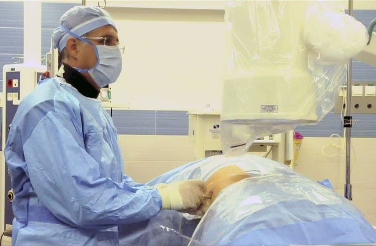 آندوسکوپی دیسک کمر و جراحی بسته کمر توسط دکتر بصام پور